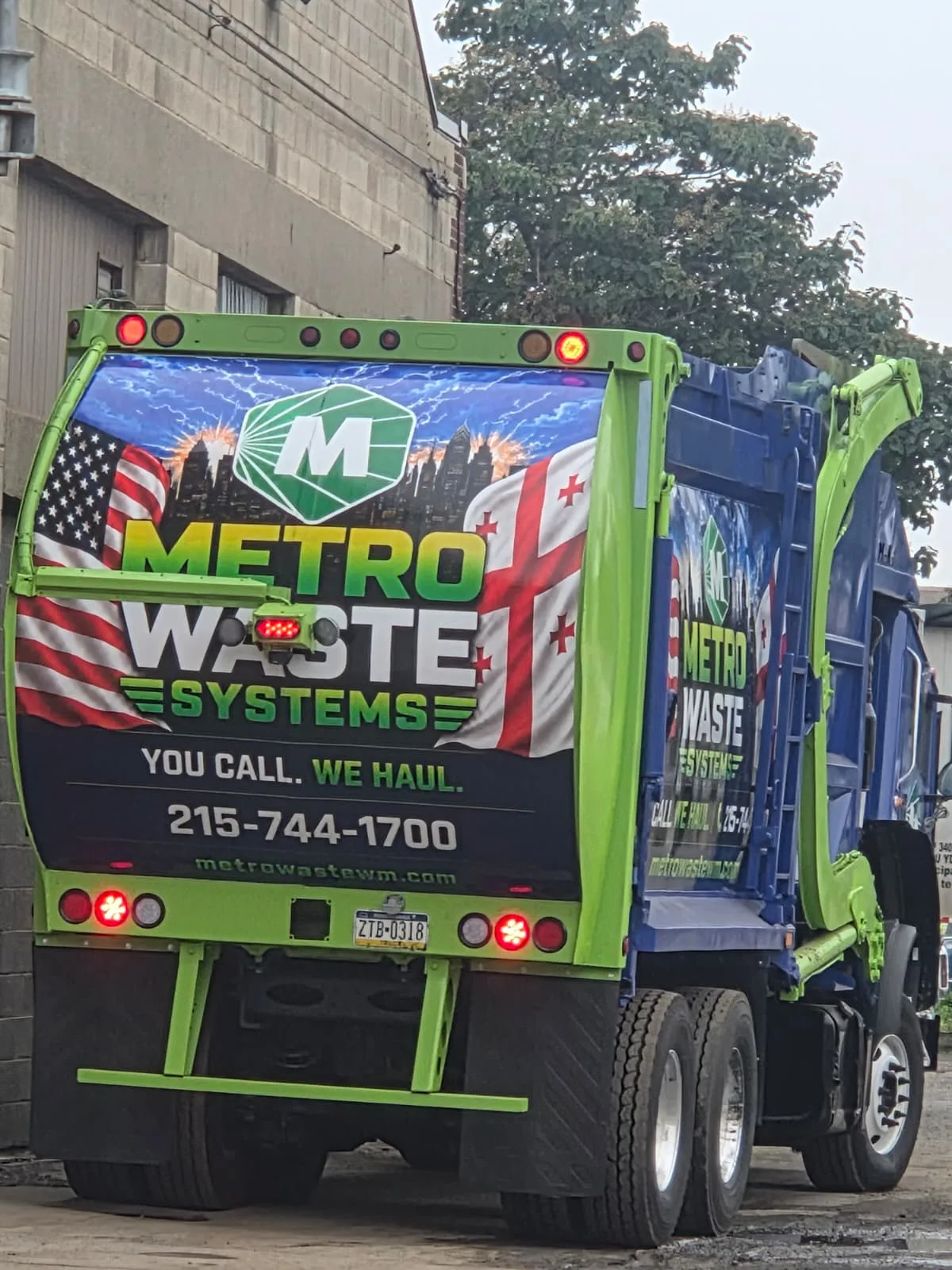 Metro Waste Solutions front-load service in the Philadelphia metro area — real fleet photo 4