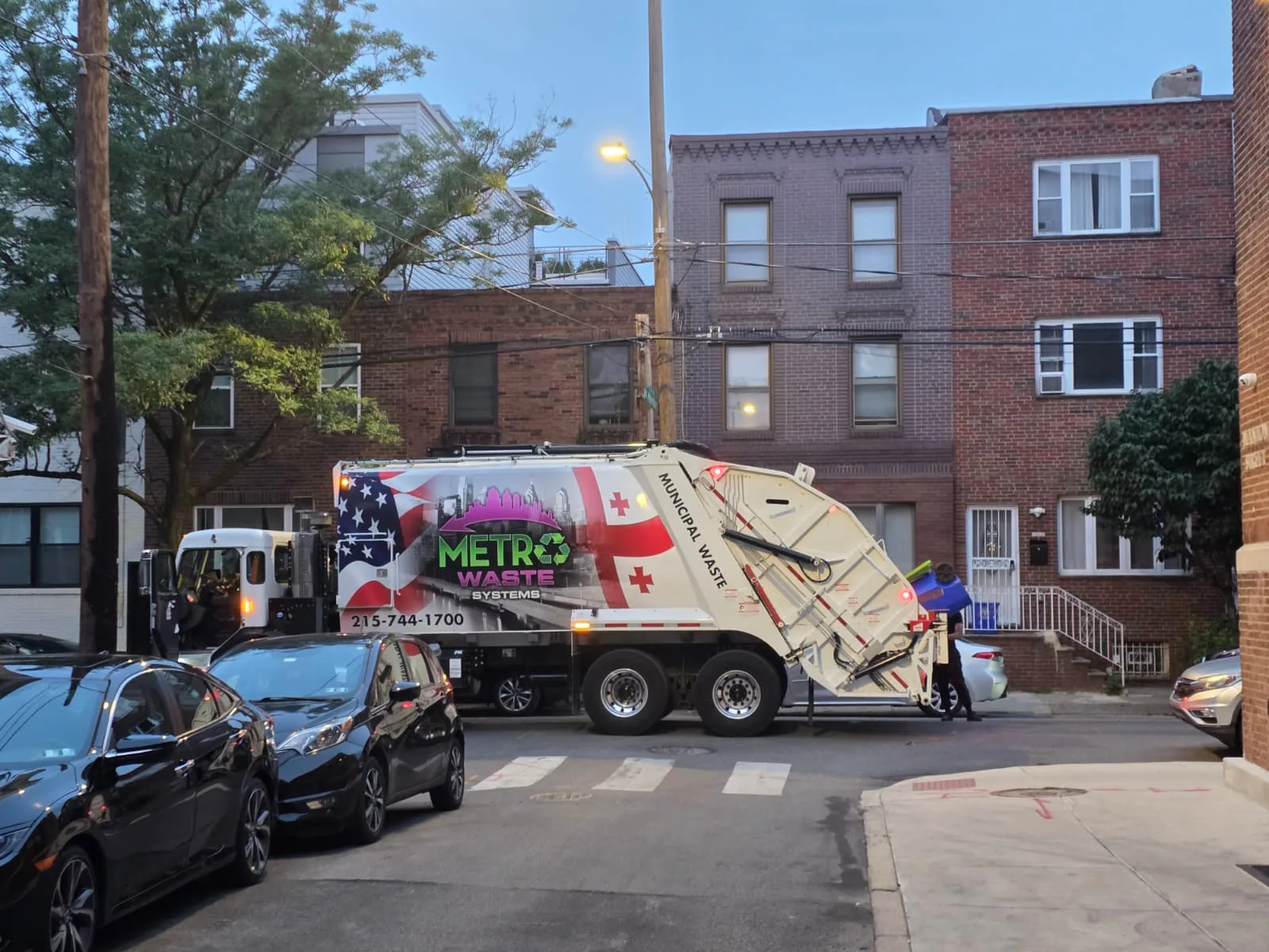 Locally owned Metro Waste Solutions fleet serving Philadelphia, Bucks, Montgomery and Delaware County — commercial waste photo 2