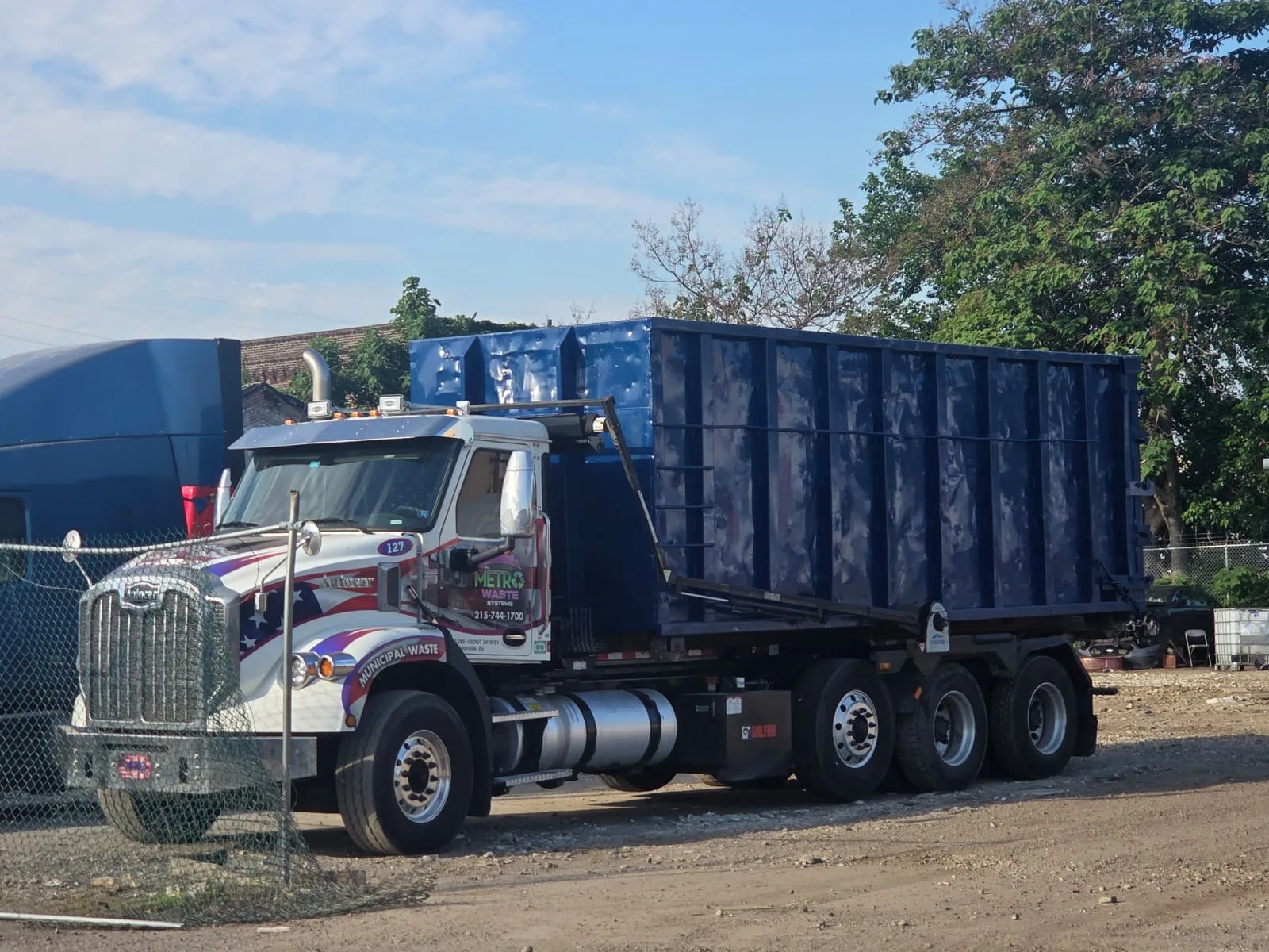 Locally owned Metro Waste Solutions fleet serving Philadelphia, Bucks, Montgomery and Delaware County — commercial waste photo 4