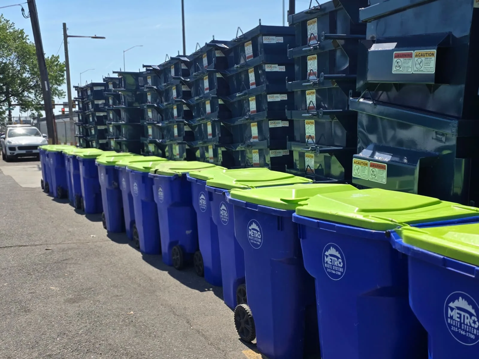 Locally owned Metro Waste Solutions fleet serving Philadelphia, Bucks, Montgomery and Delaware County — commercial waste photo 10