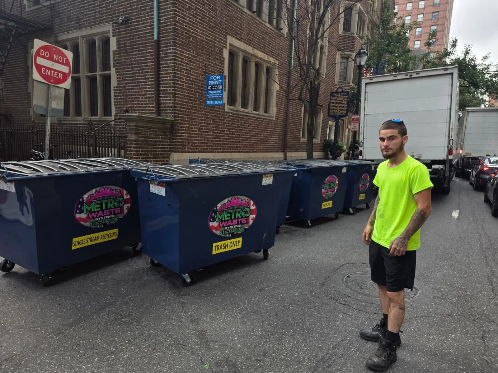 Metro Waste Solutions rear-load collection in the Philadelphia metro area — real fleet photo 8