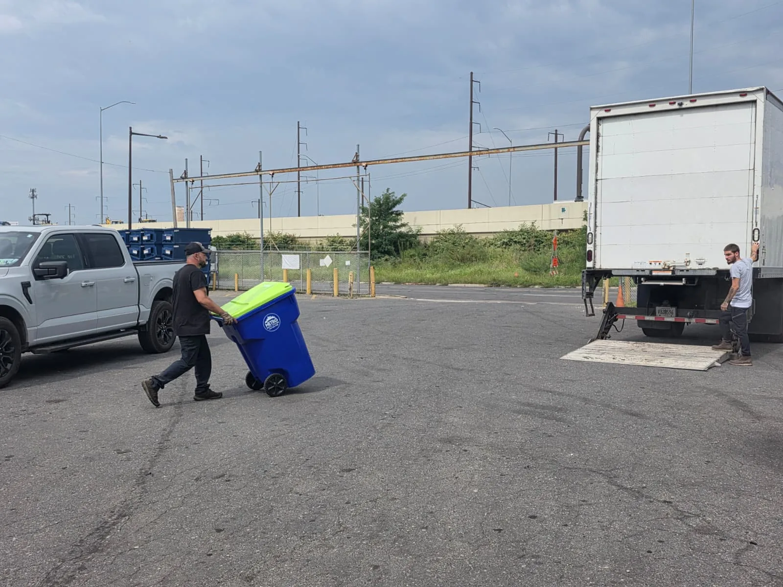 Metro Waste Solutions rear-load collection in the Philadelphia metro area — real fleet photo 15