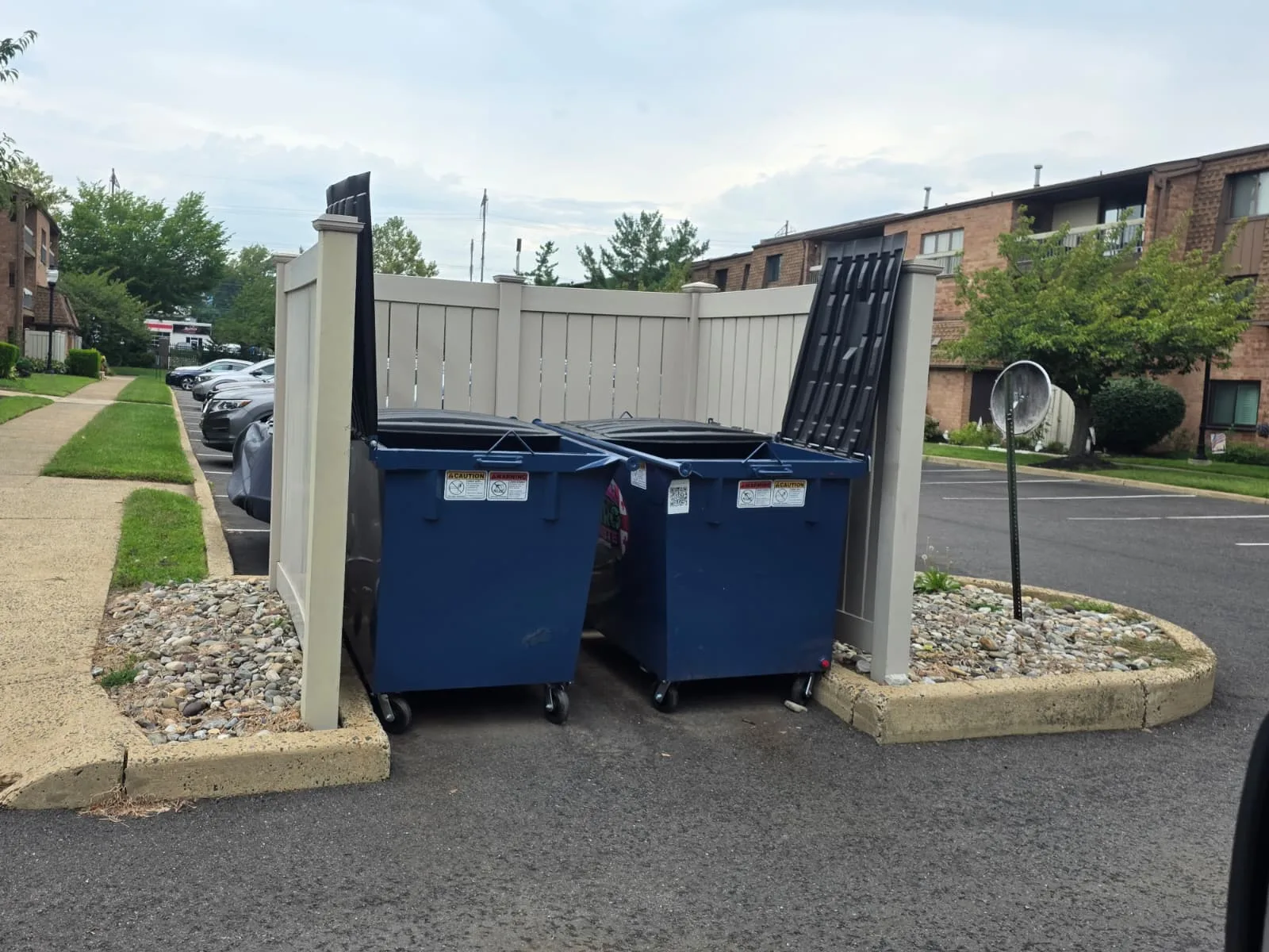 Metro Waste Solutions rear-load collection in the Philadelphia metro area — real fleet photo 18