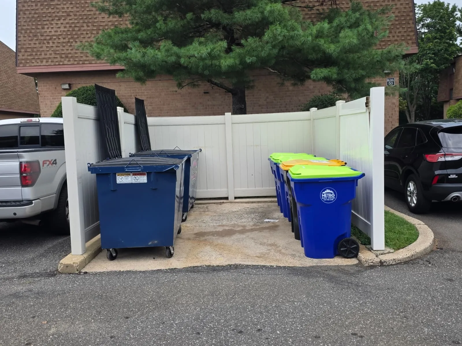 Metro Waste Solutions rear-load collection in the Philadelphia metro area — real fleet photo 23