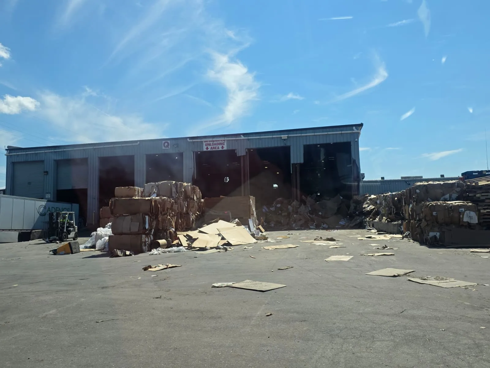Metro Waste Solutions recycling in the Philadelphia metro area — real fleet photo 3