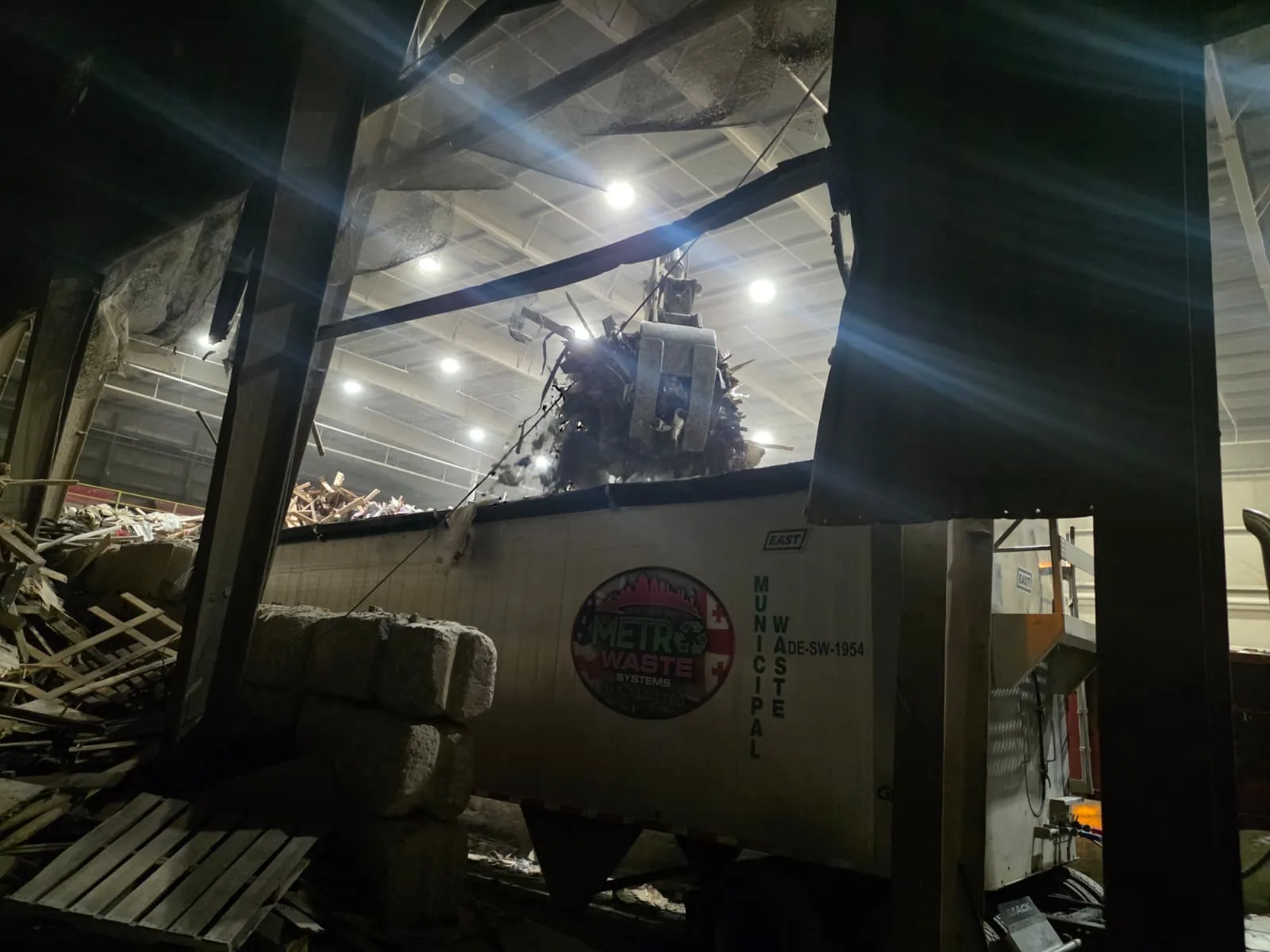 Metro Waste Solutions transfer station in the Philadelphia metro area — real fleet photo 10
