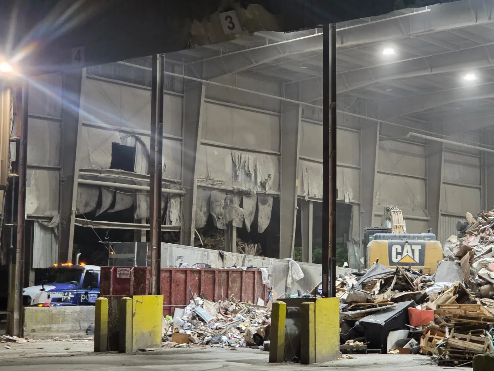 Metro Waste Solutions transfer station in the Philadelphia metro area — real fleet photo 20