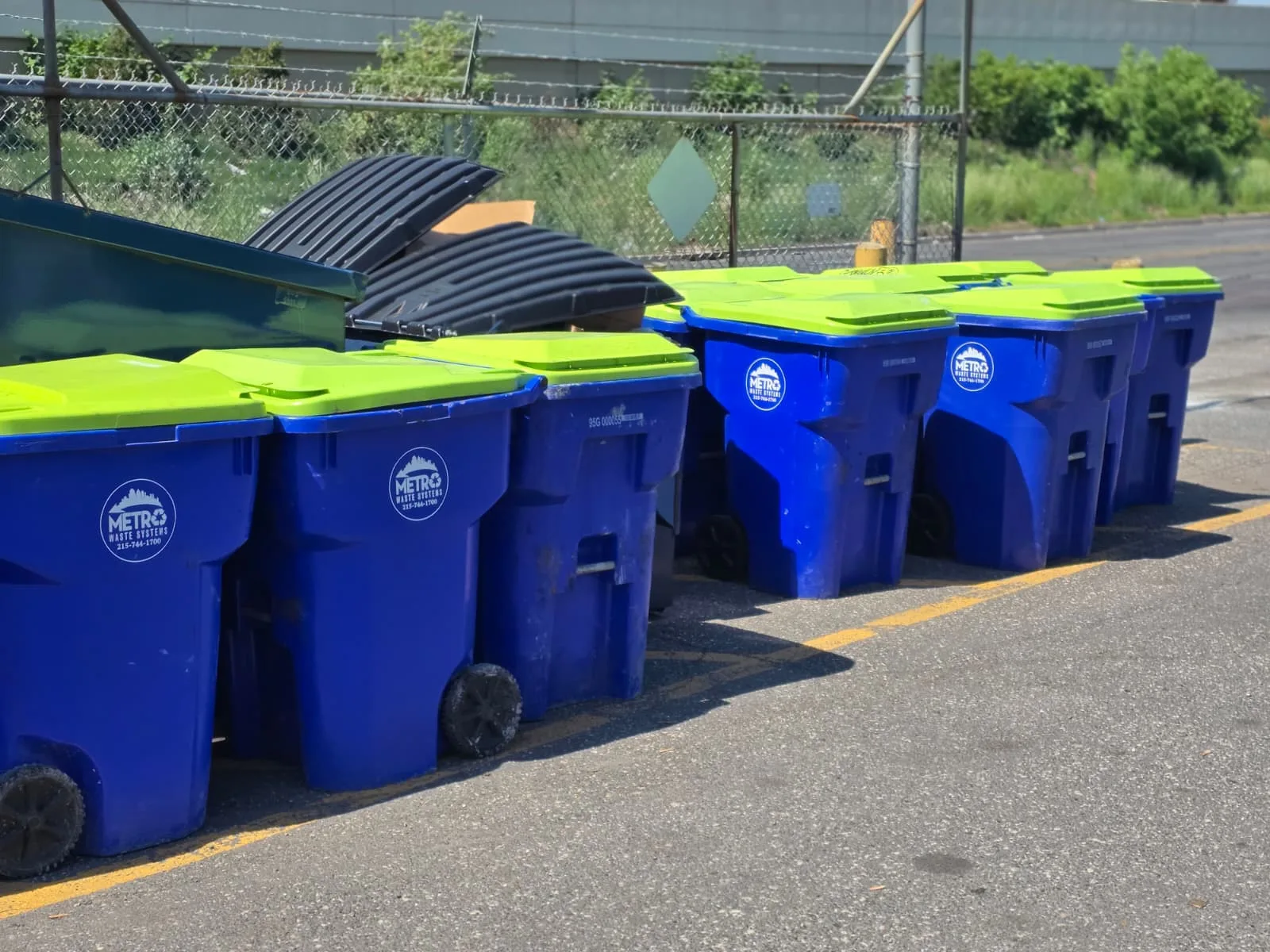 Transfer station haul-out and commercial waste hauling by Metro Waste Solutions in the Philadelphia region — photo 10